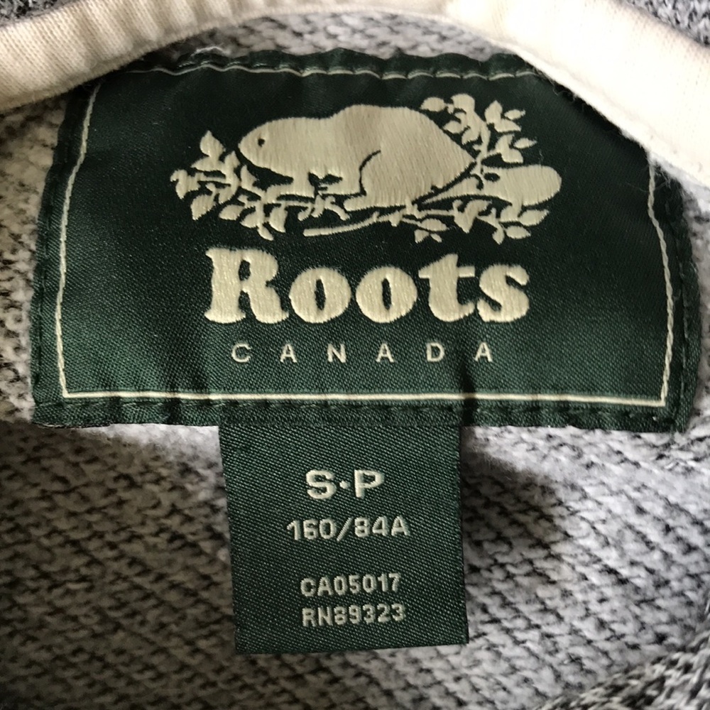 2/$75 Roots unisex grey marled classic hoodie w beaver logo polyester/cotton EUC - Picture 2 of 6